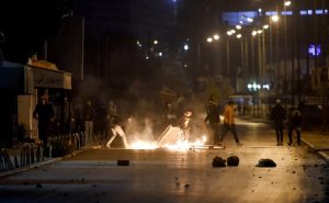 رئيس الحكومة التونسية: التحركات الليلية غير بريئة ولا مجال لبث الفوضى