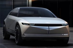 موقع «cars.com» يختار «هيونداي أيونيك 5» أفضل سيارة كهربائية فى 2023