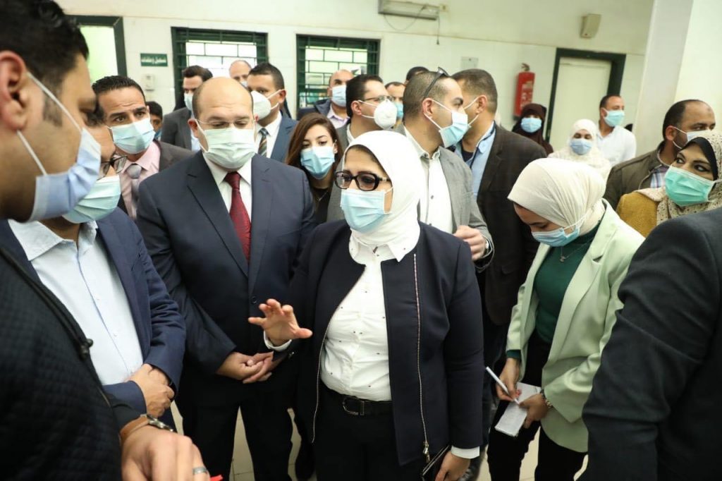 وزيرة الصحة توجه بسرعة تطوير مركز طبي قرية صول بمدينة أطفيح