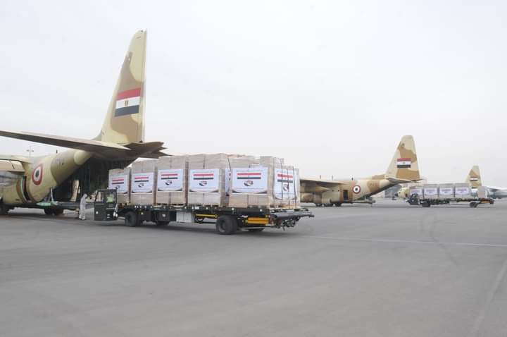 مصر ترسل مساعدات غذائية للأشقاء في جمهورية السودان