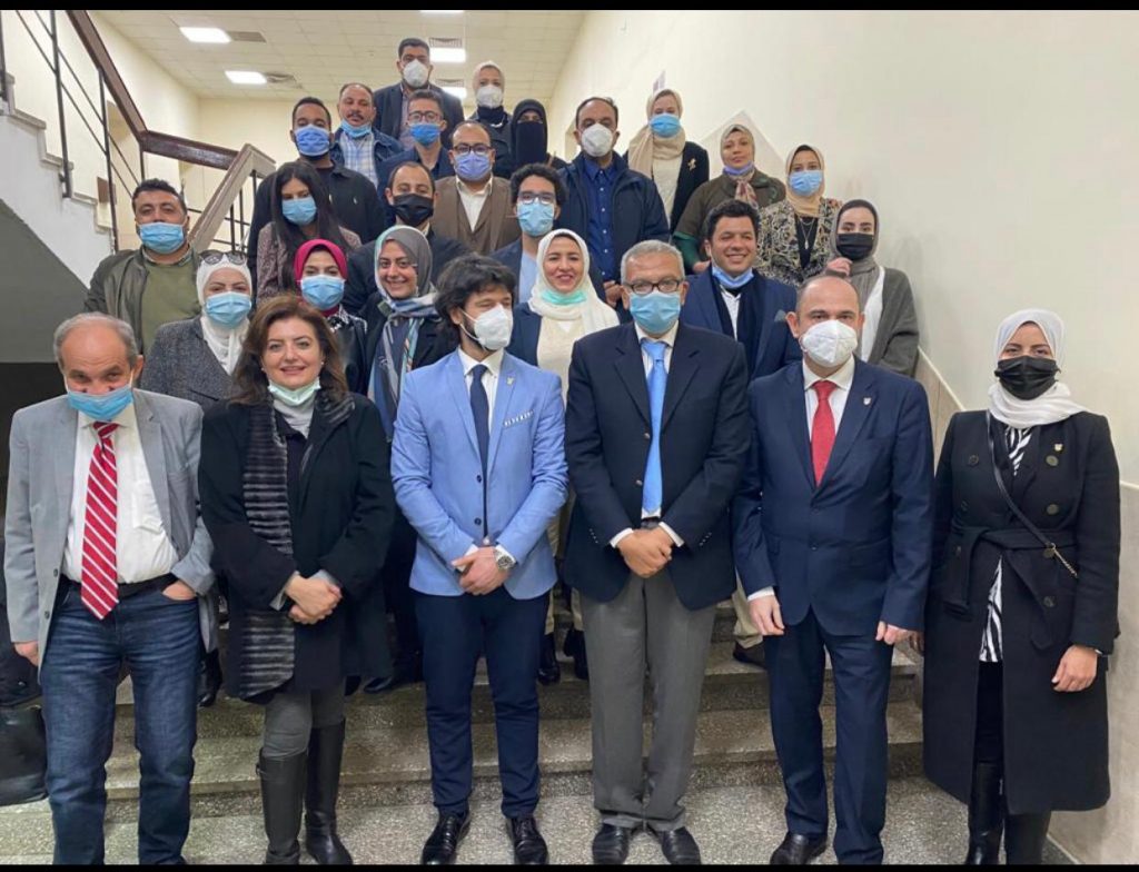 تعاون بين جامعتي جنوا الإيطالية ومصر للعلوم والتكنولوجيا لتدريب أطباء الأسنان