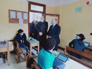 محافظ القاهرة يتابع امتحانات الترم الأول  للصفين الأول والثاني الثانوي