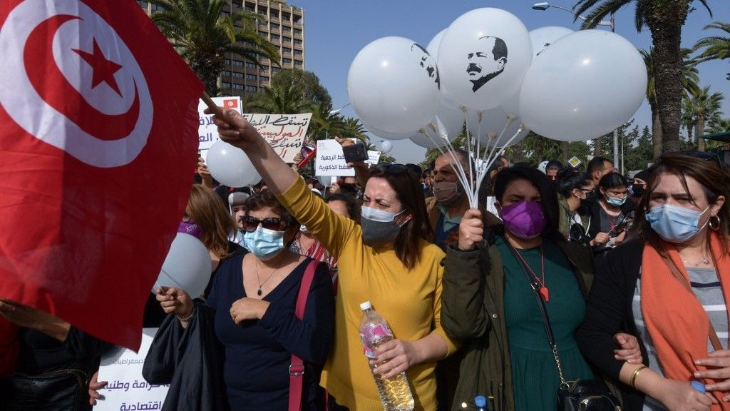 مظاهرة حاشدة وسط تونس العاصمة في الذكرى الثامنة لاغتيال شكري بلعيد