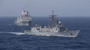 القوات البحرية المصرية والأمريكية تنفذان تدريبًا بحريًا عابرًا بقاعدة البحر الأحمر