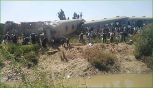 الصحة: 32 حالة وفاة وإصابة 108 في حادث تصادم قطارين بسوهاج