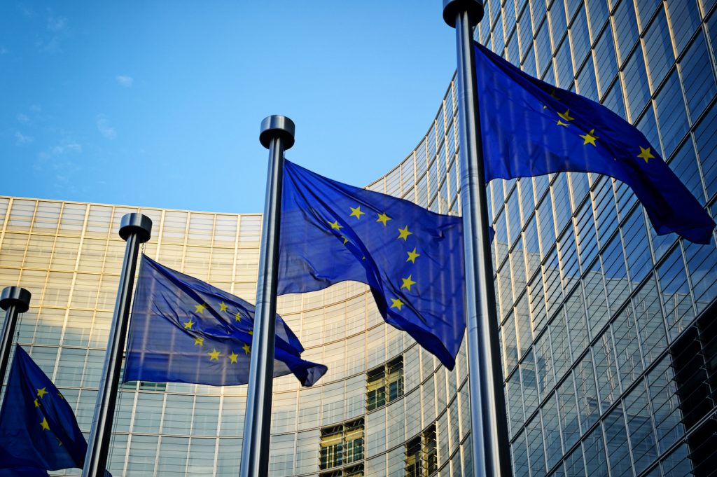 6 دول تطالب المفوضية الأوروبية بالتوزيع العادل لـ«كوفيد 19»