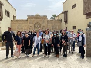 زوجات سفراء 20 دولة بالعالم يزورن منطقة مجمع الأديان بمصر القديمة (صور)
