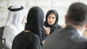 الإمارات تلزم الشركات بتعيين امرأة واحدة على الأقل في مجالس الإدارة