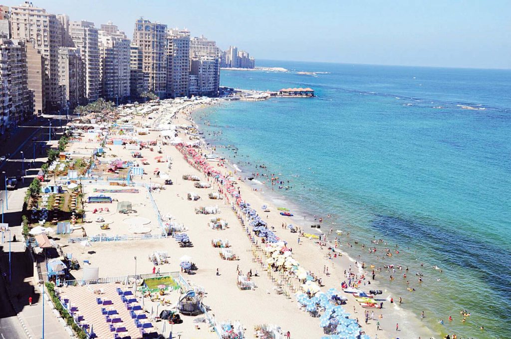 تباين توقعات الشركات حول السياحة الداخلية فى الموسم الحالى بالإسكندرية