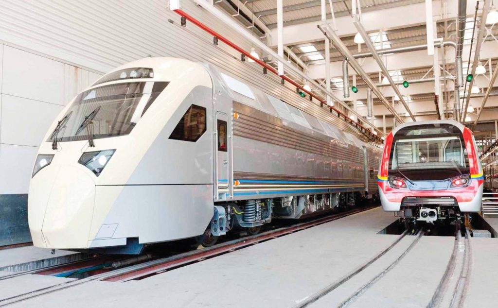 «النقل» تنتهى من توزيع أعمال القطار السريع «السخنة – العلمين» على الشركات