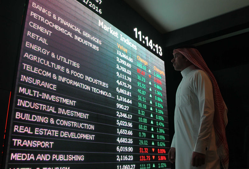 البورصات الخليجية ترتفع الثلاثاء بدعم من الأسهم المالية والعقارية