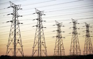 «الكهرباء» : رمضان بلا انقطاعات أو مشاكل.. و25% فائضًا بالشبكة