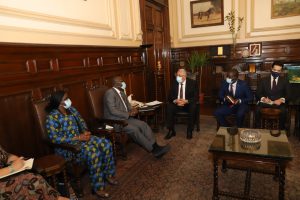 وزير الزراعة للوفد الغيني: الرئيس السيسى وجه بتقديم كل الدعم للأشقاء الأفارقة