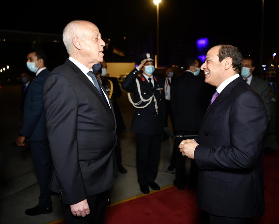 «عكست عمق العلاقات».. السيسي يودع الرئيس التونسي في نهاية زيارته لمصر