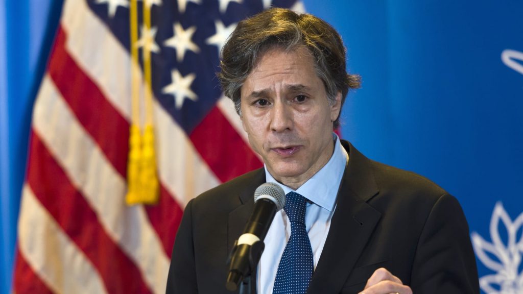 وزير الخارجية الأمريكي يفتح النار على الصين بسبب التحقيق في منشأ كورونا