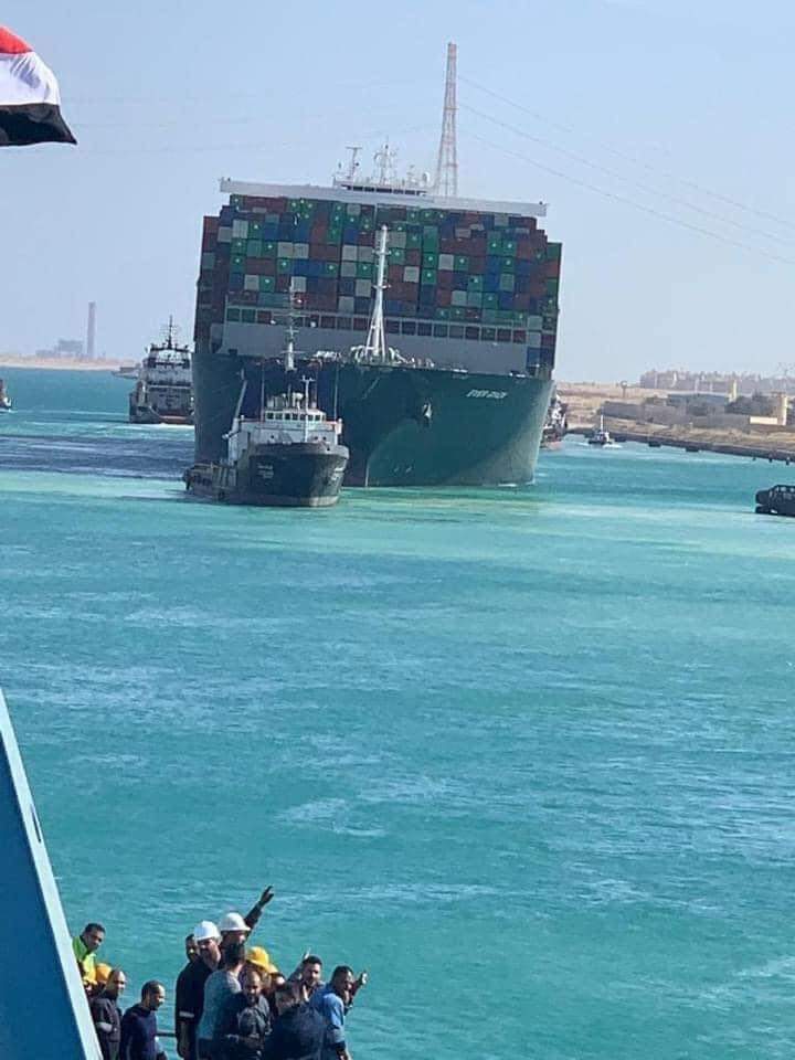 إجمالى الحركة الملاحية بموانئ بورسعيد 18 سفينة