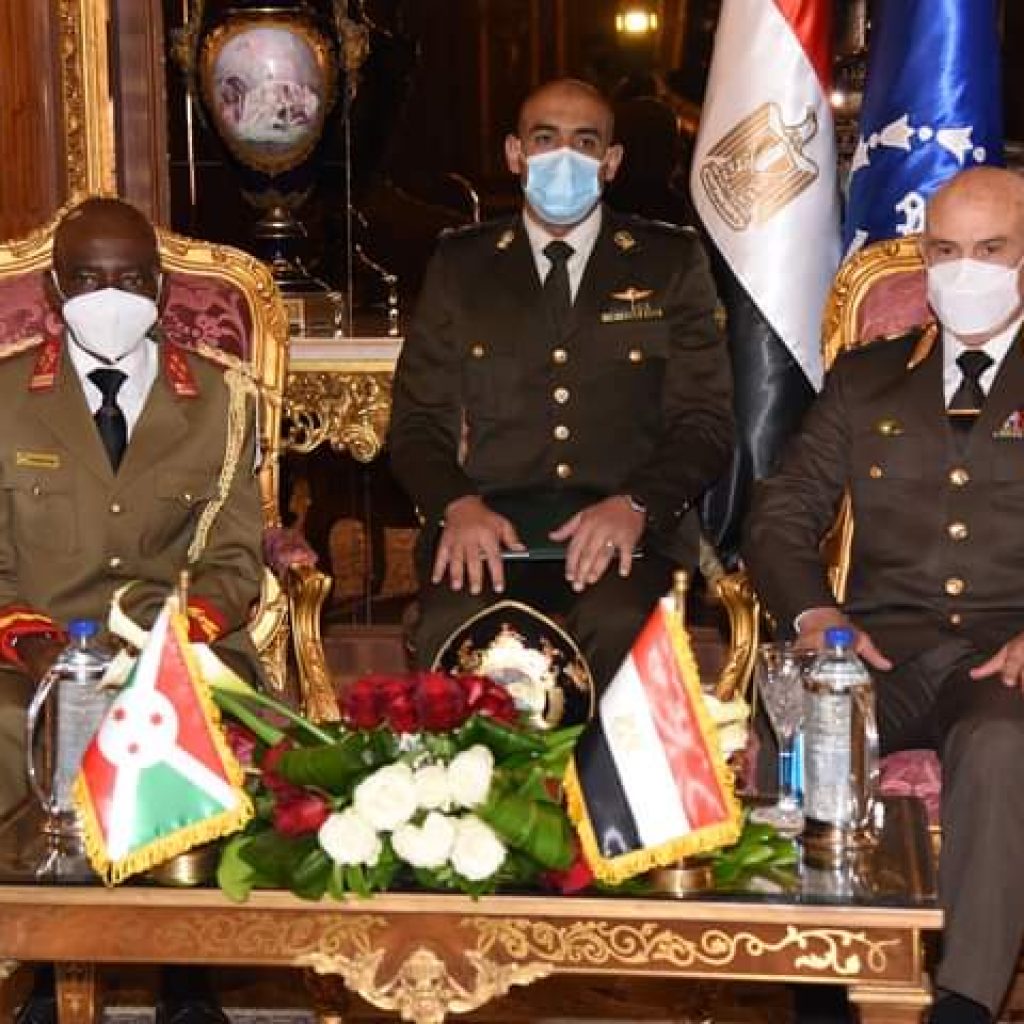 رئيس الأركان يلتقى نظيره البورندي لتعزيز التعاون العسكرى بين البلدين
