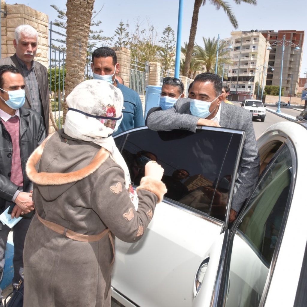 محافظ مطروح يوجه بسرعة إعادة الشيء لأصله بشارع حديقة راضي