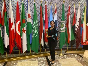هدي منصور تحصد جائزة أفضل إمرأة عربية في مجال التحول الرقمي