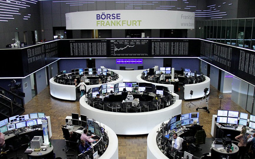 الأسهم الأوروبية تهبط الجمعة وسط زيادة إصابات كورونا