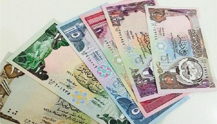 سعر الدينار الكويتي يحافظ على مستواه بنهاية تعاملات اليوم