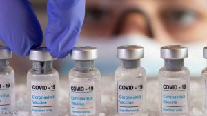 بحث: تطعيم البالغين ضد كورونا يحمي المخالطين