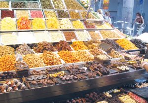 تجار بالإسكندرية: تقديرات بتراجعات تصل إلى 50% فى مبيعات الياميش هذا العام