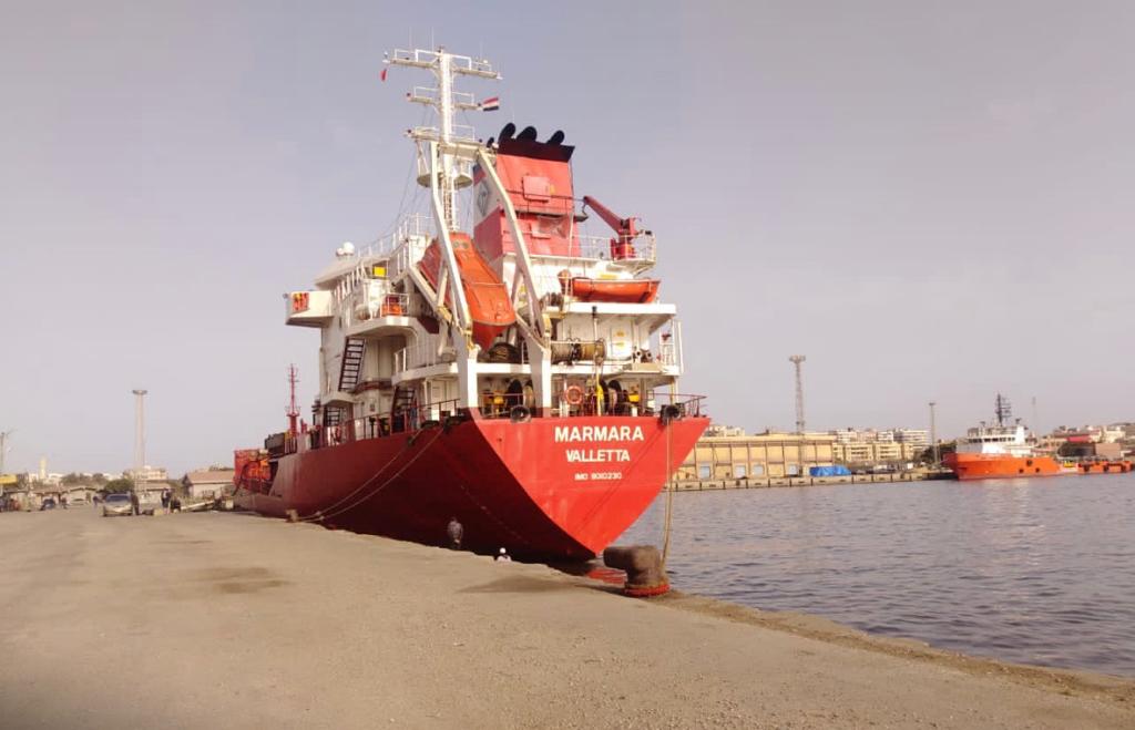 ميناء غرب بورسعيد يستقبل سفينة المهيئات الهولندية deo volente