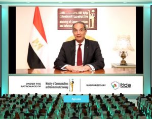 وزير الاتصالات: مصر تبني حاليا 15 مدينة ذكية