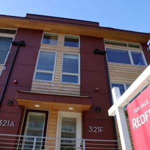 مبيعات المنازل الجديدة في الولايات المتحدة تتجاوز التوقعات مع انخفاض أسعار الرهن العقاري