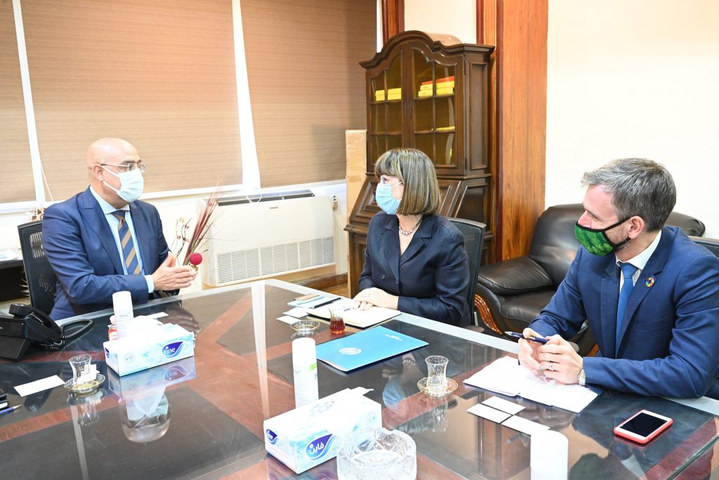 وزير الإسكان يلتقى المنسقة المقيمة للأمم المتحدة بمصر لعرض التجربة العمرانية