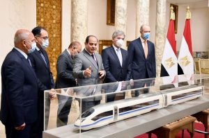 الحكومة توافق على التعاقد مع تحالف «سيمنز - أوراسكوم - المقاولون العرب» لتنفيذ القطار الكهربائي