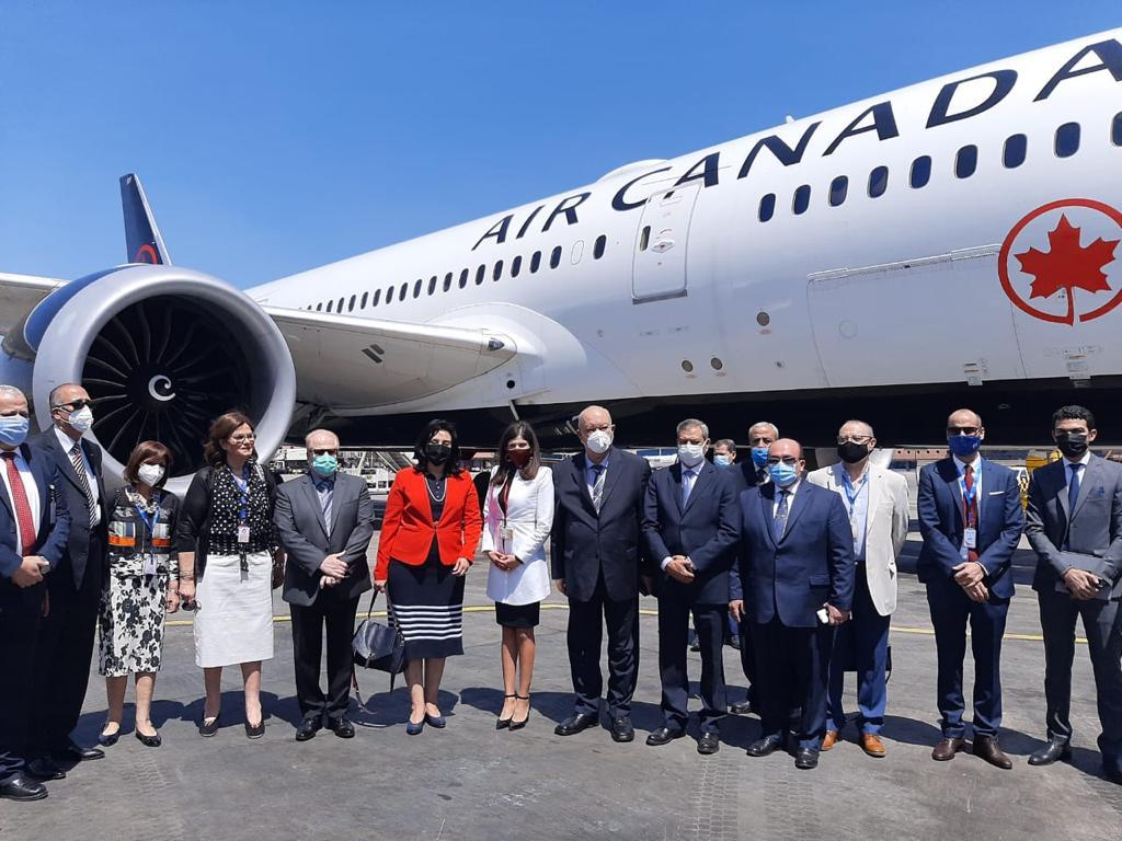 نائب وزير السياحة تشارك في استقبال أول رحلة طيران مباشرة تطلقها شركة «إير كندا»