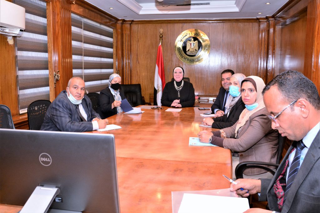 نيفين جامع: تشكيل مجموعة عمل لتيسير حركة التجارة والاستثمارات بين مصر والمغرب