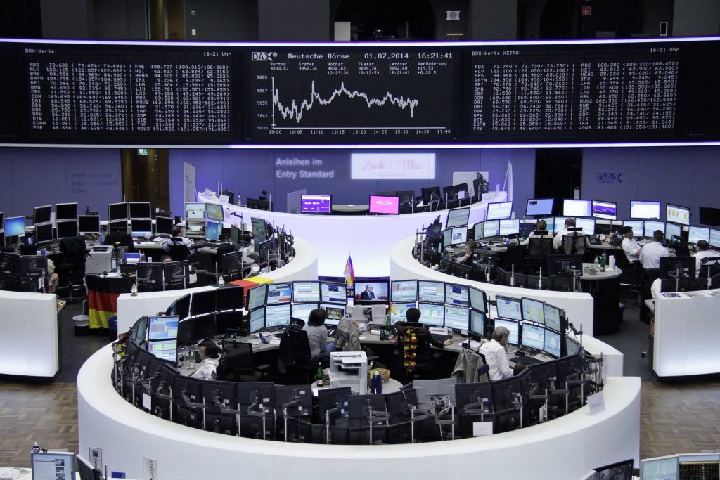 الأسهم الأوروبية تتراجع الخميس وسط تشديد السياسة النقدية