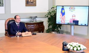 السيسي يناقش مع رئيس وزراء ماليزيا تطوير علاقات التعاون الثنائي اقتصاديًا وتعليميًا