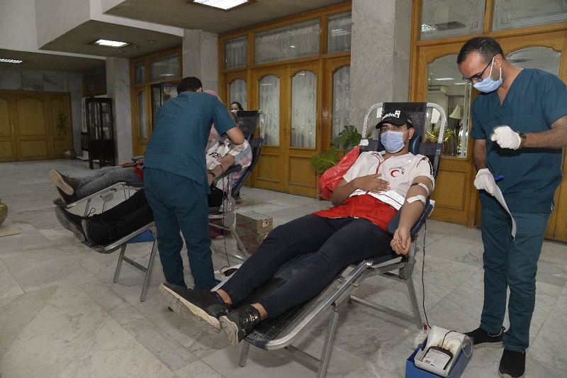 محافظ أسيوط يعلن انطلاق حملة التبرع بالدم بجميع مراكز الشباب