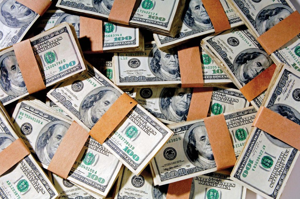 معهد IPS: صافى ثروات أغنى 10 عائلات أمريكية تقفز 136 مليار دولار منذ بداية «الجائحة»