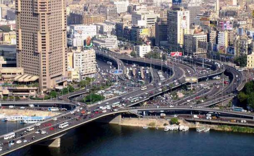 «القاهرة» : رفع عدد كباري السيارات إلى 107 كباري و27 نفقا لتيسير حركة المرور