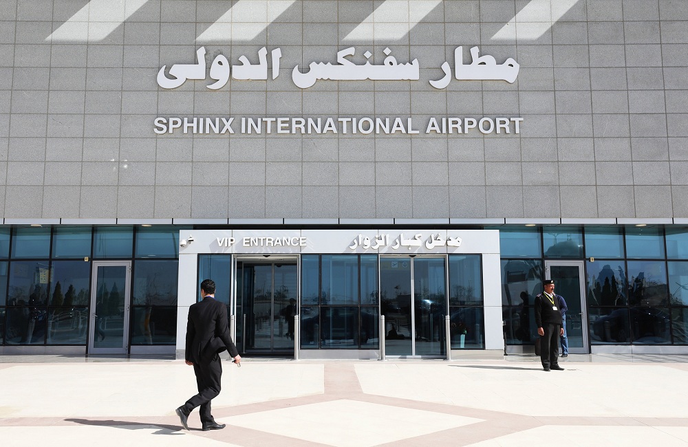 مطار سفنكس يستقبل كبار الأعمال وأثرياء العالم لزيارة منطقة الأهرامات