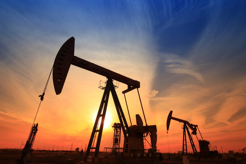 أسعار البترول العالمية تتراجع بعد تأجيل اجتماع أوبك حول سياسة الإنتاج