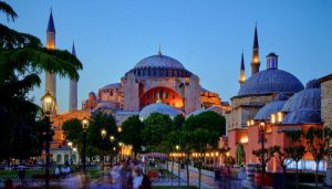 رويترز: إيرادات قطاع السياحة التركى تسجل 3 مليارات دولار فى 3 أشهر
