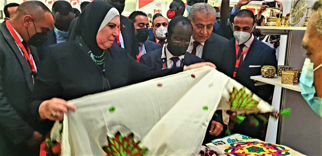 وزيرا التجارة والتموين يفتتحان معرض «صنع في مصر» بمدينة جوبا السودانية