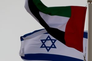 هاآرتس: إسرائيل تراجع اتفاقية شحن النفط مع الإمارات