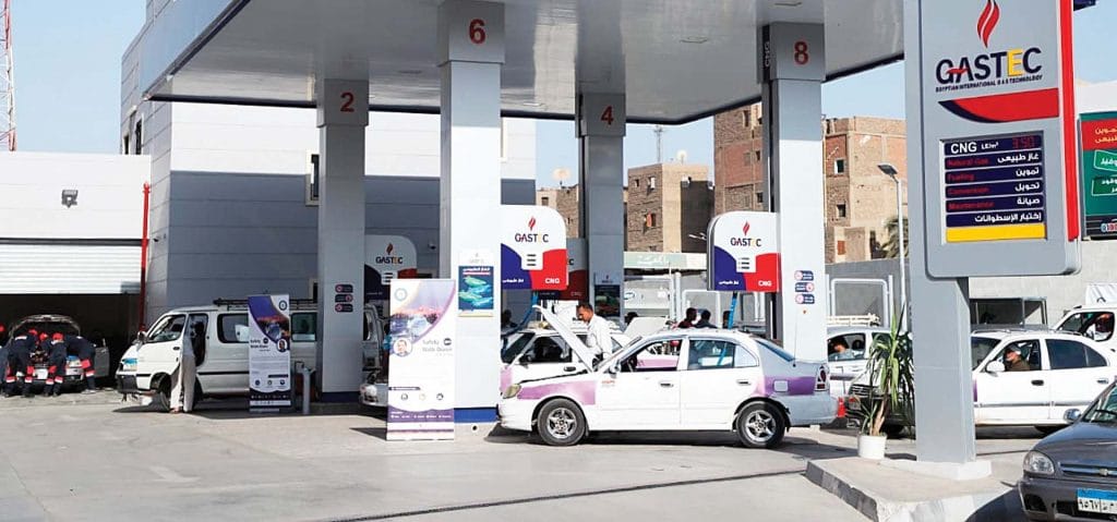 «المرور» يمنح تراخيص لنحو 7856 مركبة تعمل بنظام الوقود المزدوج