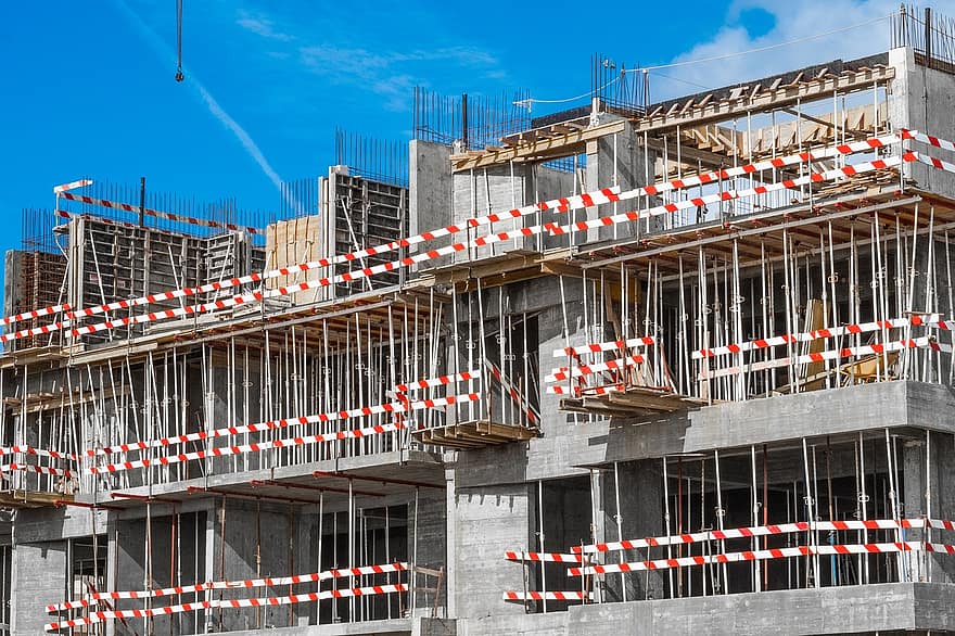 «التشييد والبناء»: انخفاض الإيرادات 6% خلال 2020