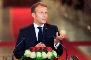 ماكرون: فرنسا ستبقى في العراق حتى لو خرجت أمريكا