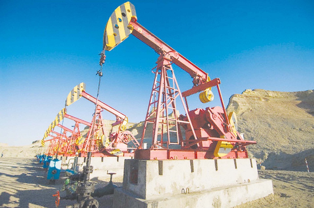 مجلس الوزراء يرخص بالتعاقد مع شركتين عالميتين للبحث عن البترول في الصحراء الغربية