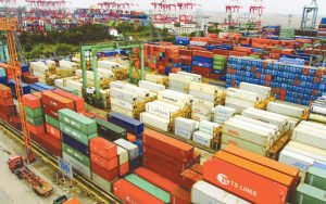 شحن 29.8 ألف طن فوسفات من ميناء الحمراوين إلى باكستان اليوم