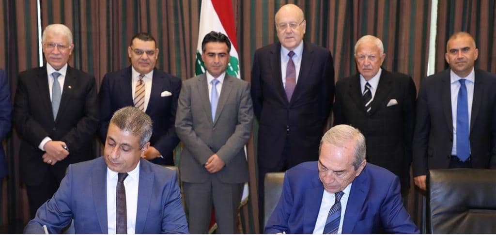 رئيس وزراء لبنان يشهد توقيع عقد تطوير ميناء طرابلس مع «المقاولون العرب»